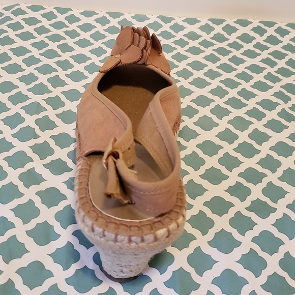 Bandolino Light Tan Espadrille Sandals - Picture 3 of 4